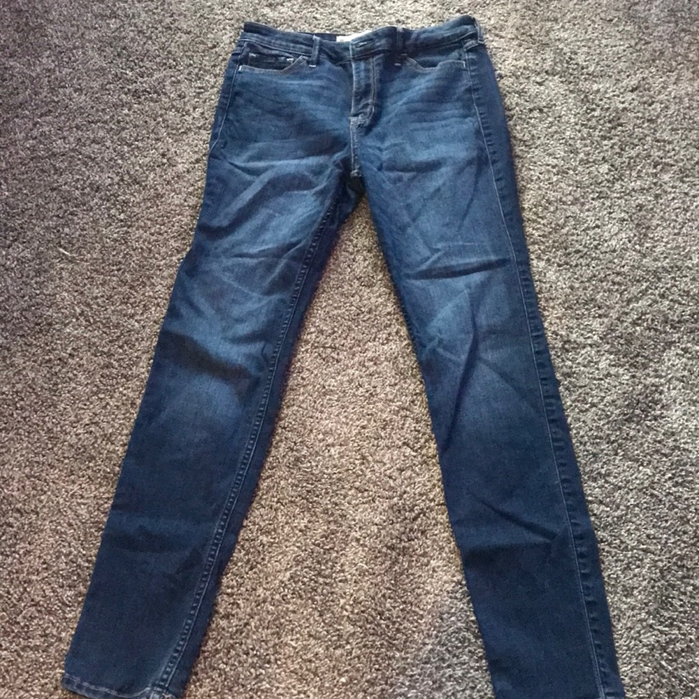 non-ripped dark wash hollister jeans